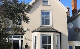 Stylish Studio Own Entrance In Victorian House